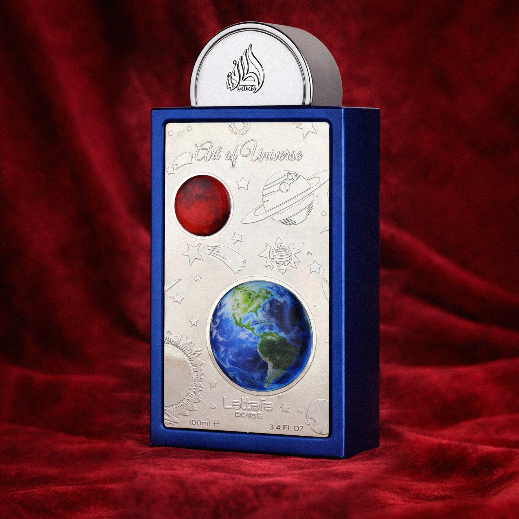 art of universe parfum fles lattafa. met wereld en de universum. op een rode achtergrond.